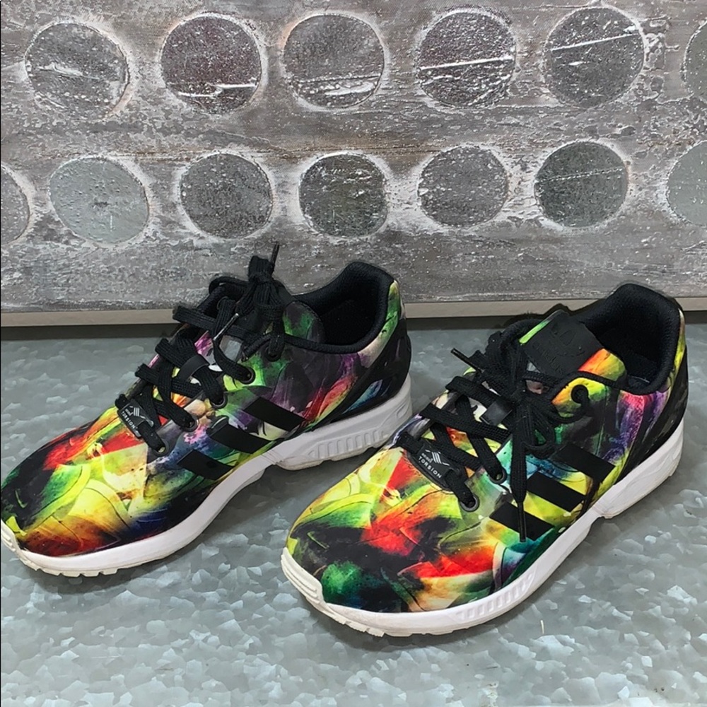 Shoes - Picture 2 of 6